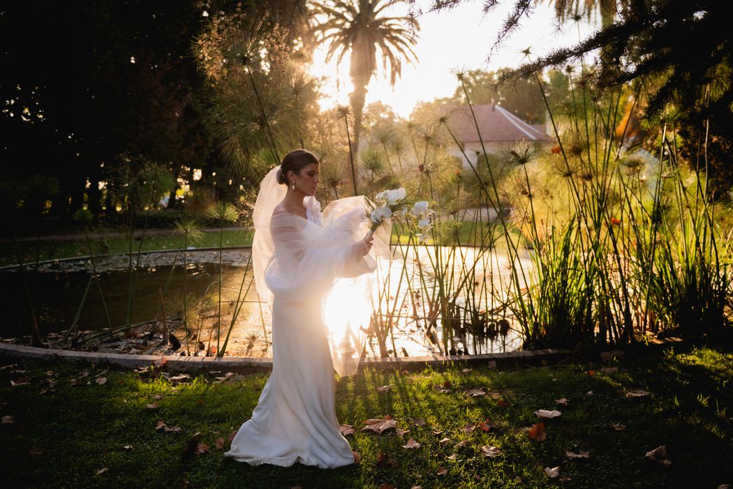Victoria and Ramón on their wedding day
